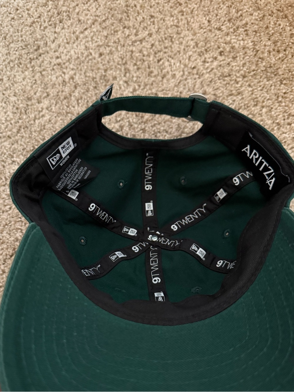 Aritzia New Era Hat - Picture 5 of 5